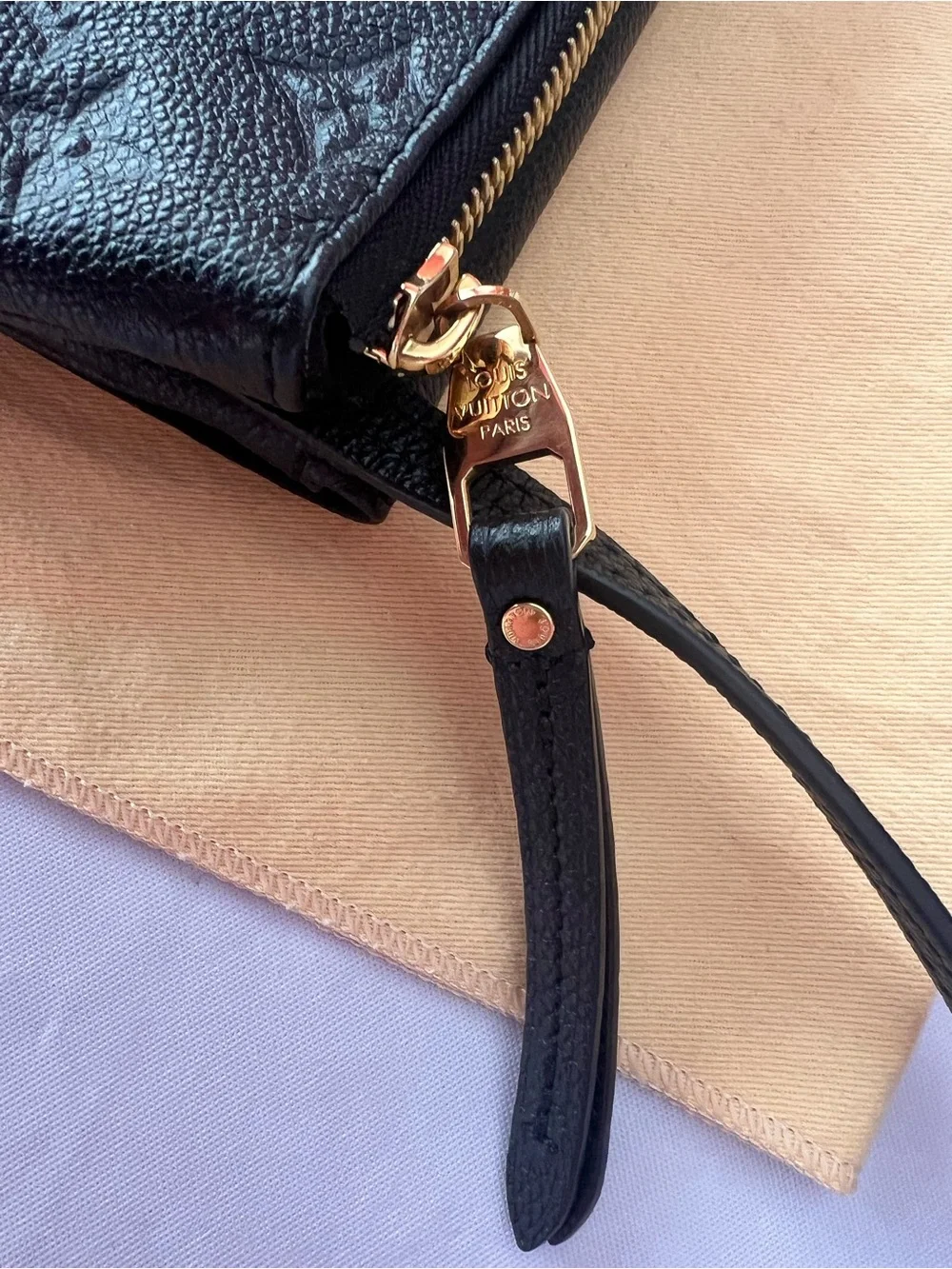 Louis Vuitton Black Monogram Empreinte Crossbody Shoulder Bag - Picture 5 of 16